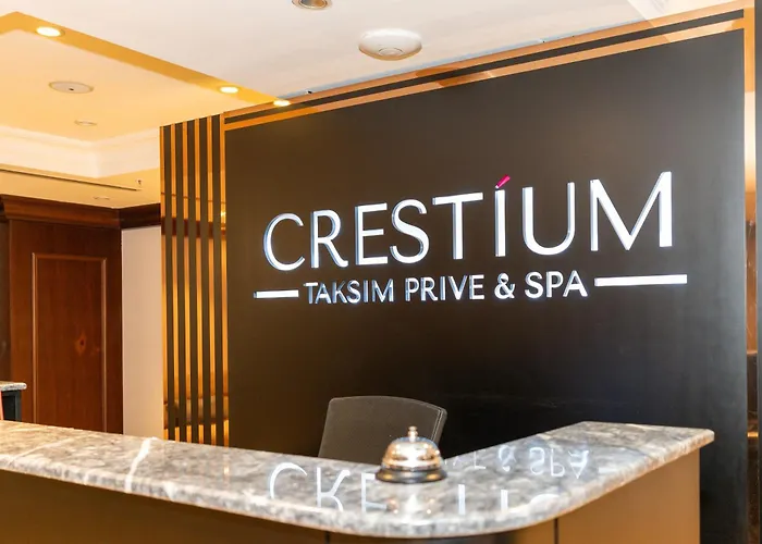 Отель Crestium Taksim Prive & 4*