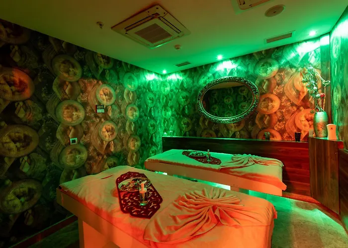 Crestium Taksim Prive & Стамбул
