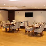 Crestium Taksim Prive & Hotel