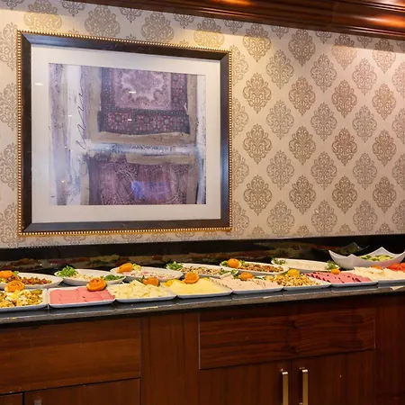 Crestium Taksim Prive & 4*