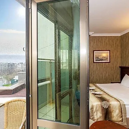 Crestium Taksim Prive &