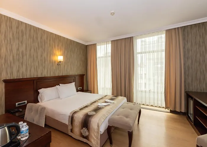 Crestium Taksim Prive & Hotel Istambul