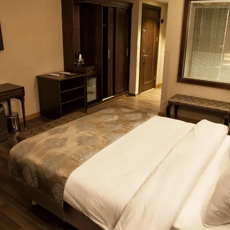 Crestium Taksim Prive & Hotel 4*